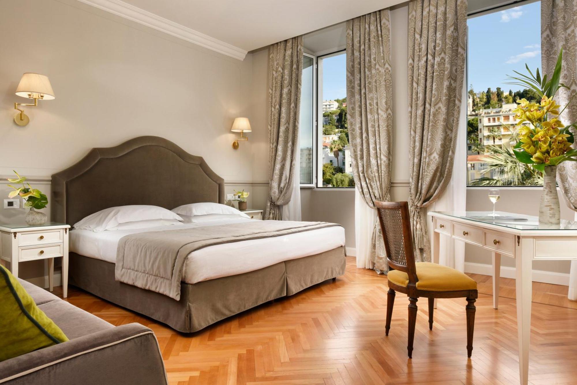Royal Hotel Sanremo Luaran gambar Deluxe Room