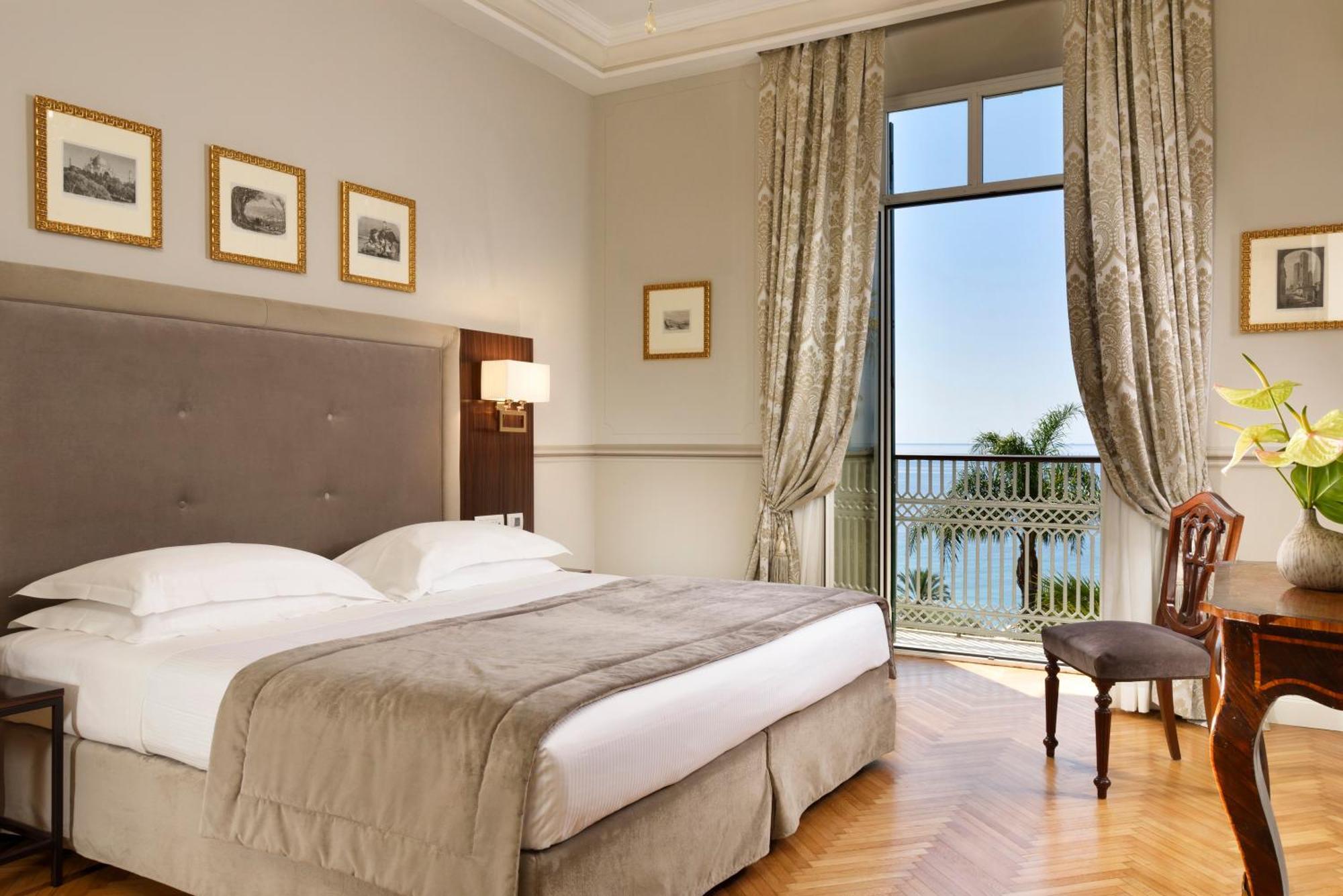 Royal Hotel Sanremo Luaran gambar