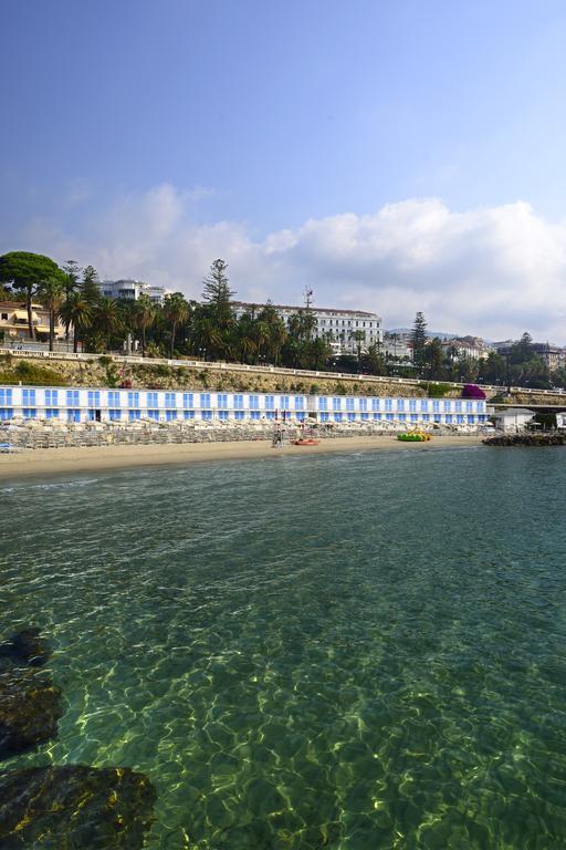 Royal Hotel Sanremo Luaran gambar The beach of Port-Vendres