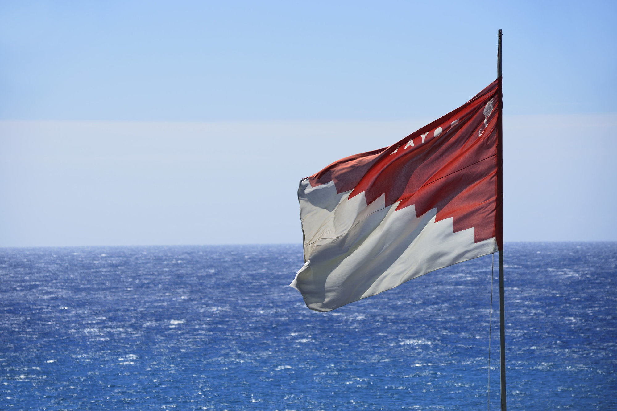 Royal Hotel Sanremo Servis gambar The Red Cross/Red Crescent emblem