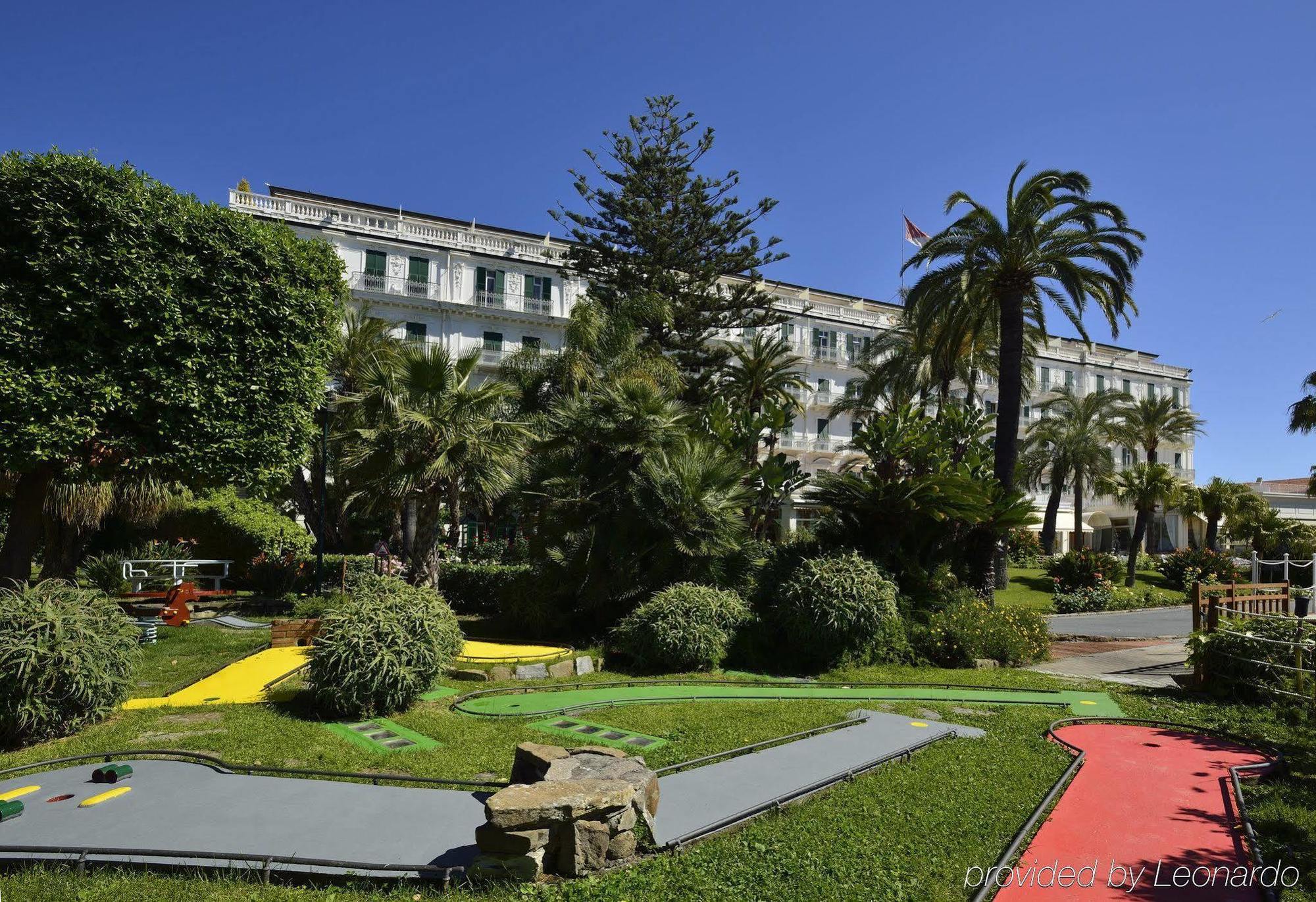 Royal Hotel Sanremo Luaran gambar