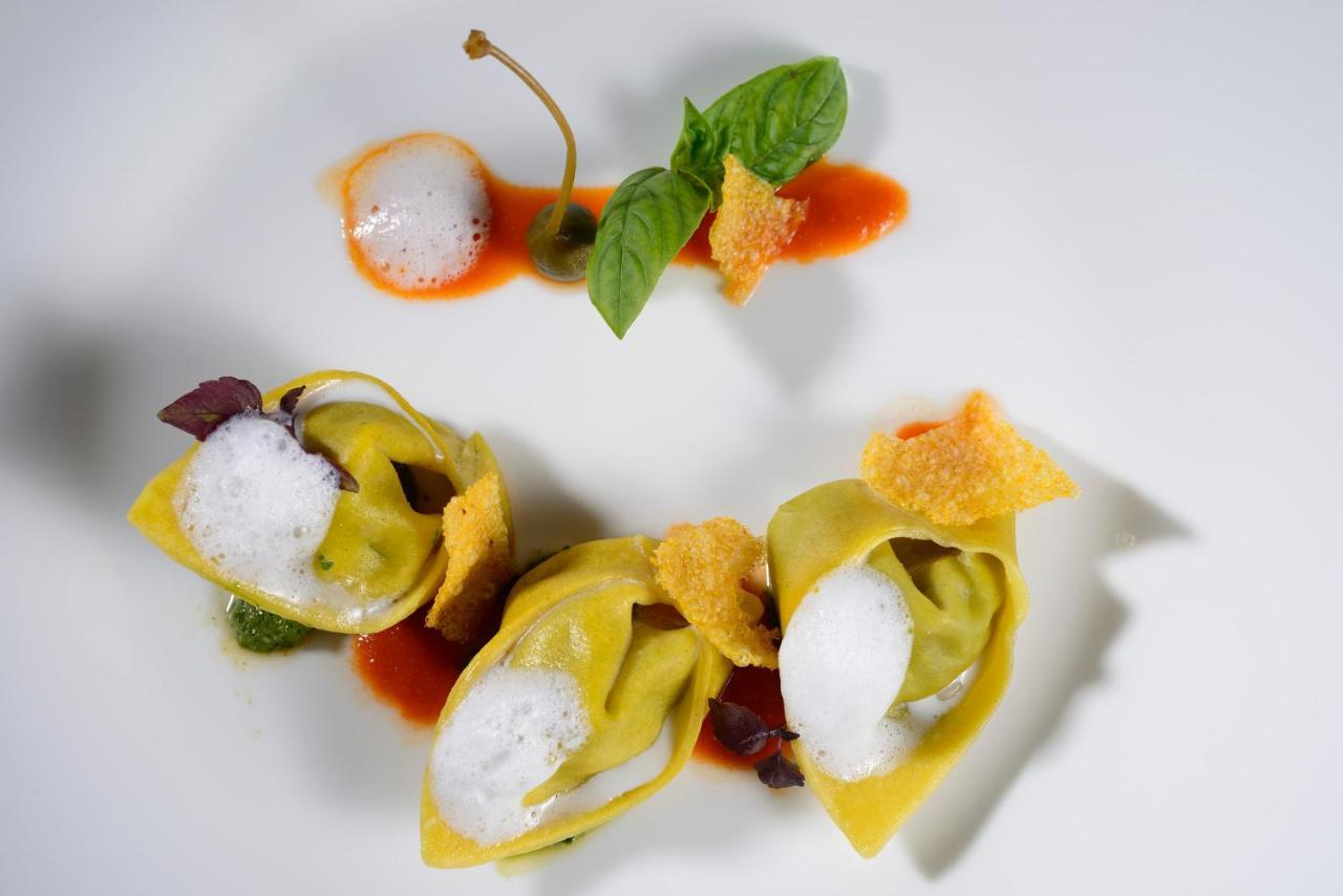 Royal Hotel Sanremo Luaran gambar A plate of ravioli
